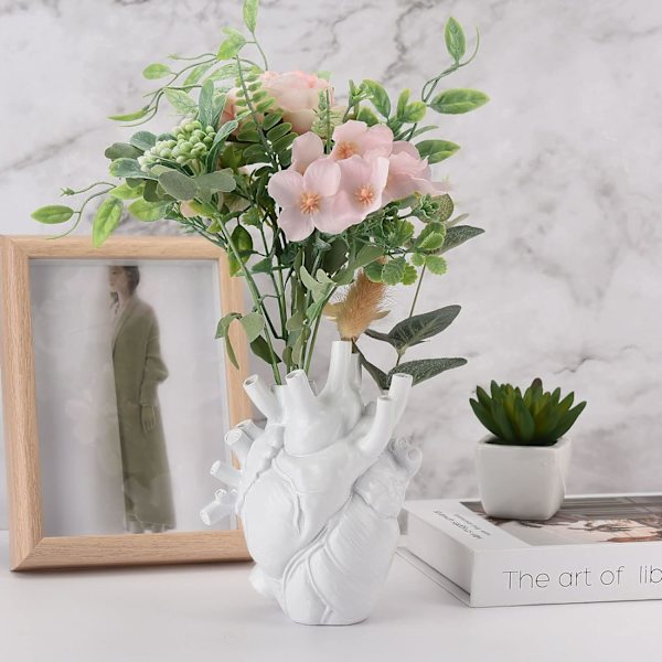 Hjerteformet vase i harpiks til skrivebord, bord, hylde, bord, stue