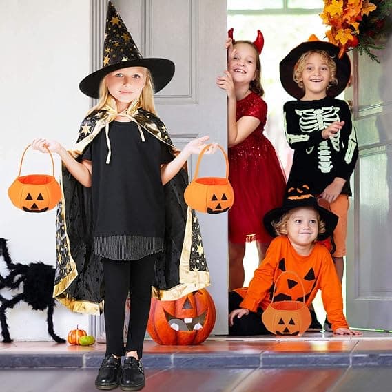 Børns Halloween-kostume, græskar, slikpose, troldmandsheksekappe