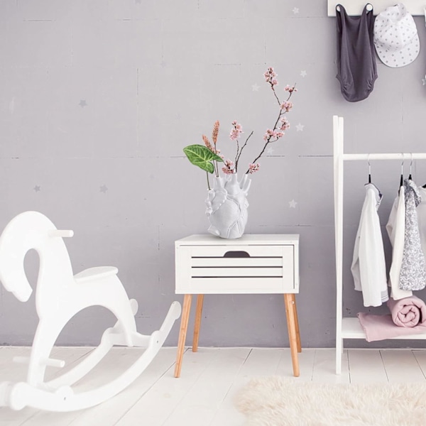 Hjerteformet vase i harpiks til skrivebord, bord, hylde, bord, stue