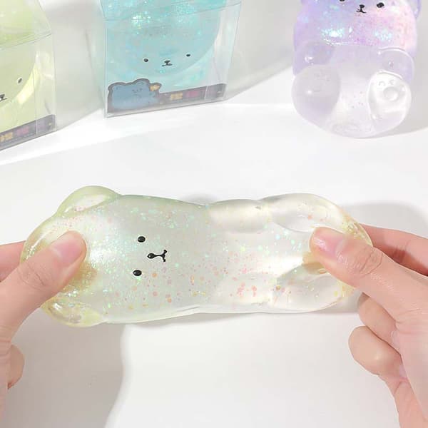 1 pakke Teddy Bear (tilfældig farve) bløde legetøj 3D Squishy legetøj Stres