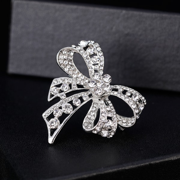 Brosch med diamanter, strassbandbrosch, modekläder fo