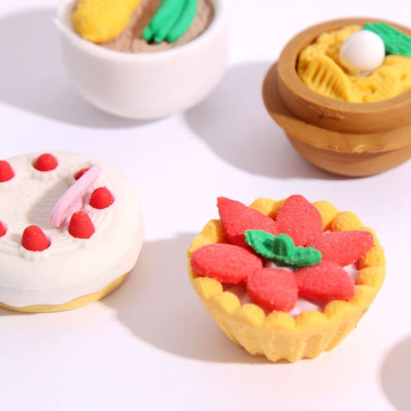 Sett med 12 mini mat kake viskelær med viskelær for studenter, prim