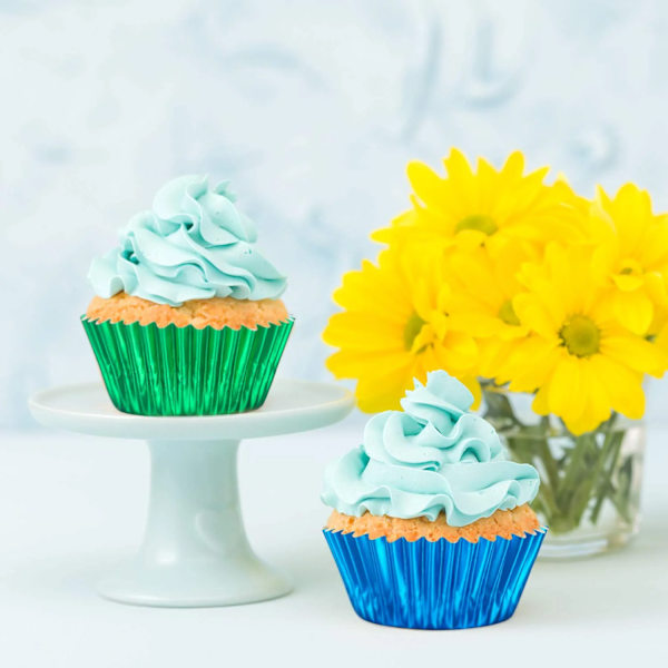 2-fargede gull- og sølvfolie cupcake-former Standard papirbakin
