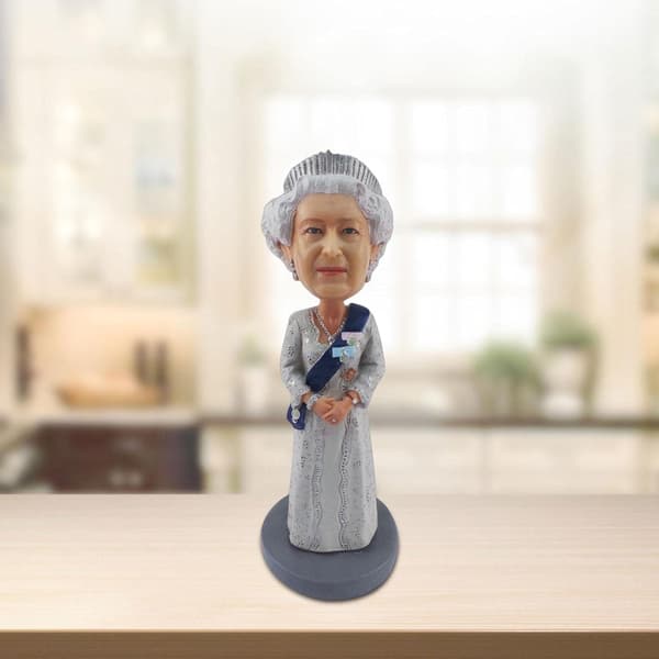 Dronning Elizabeth-statue, dronning Elizabeth Platinum Jubilee-suvenir