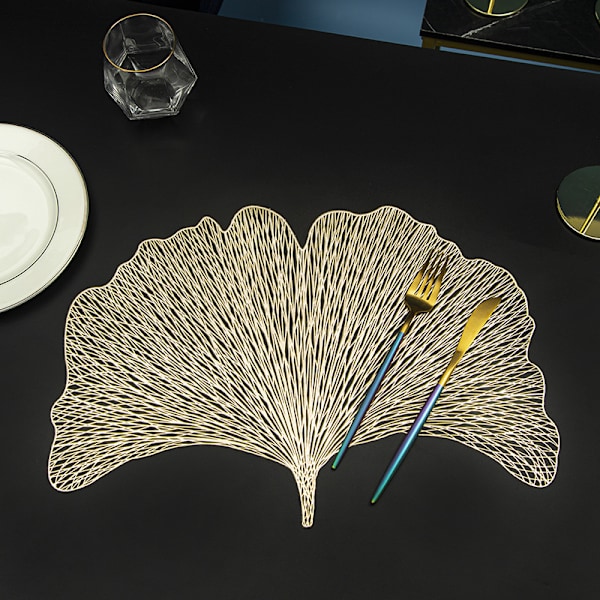 Sæt med 4 PVC-isolerede dækkeservietter Bronzing Ginkgo Leaf Bakke Måtte F