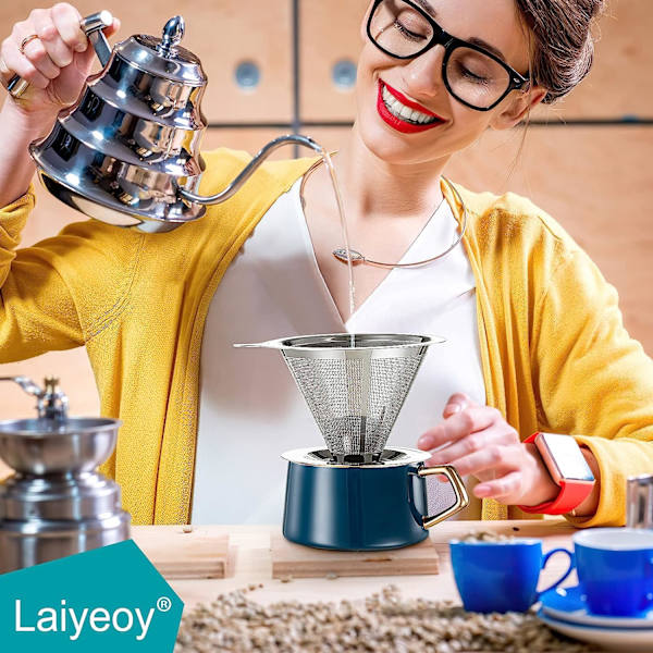 Häll över kaffedripper, långsamt fallande papperslös kaffefilter, Sta
