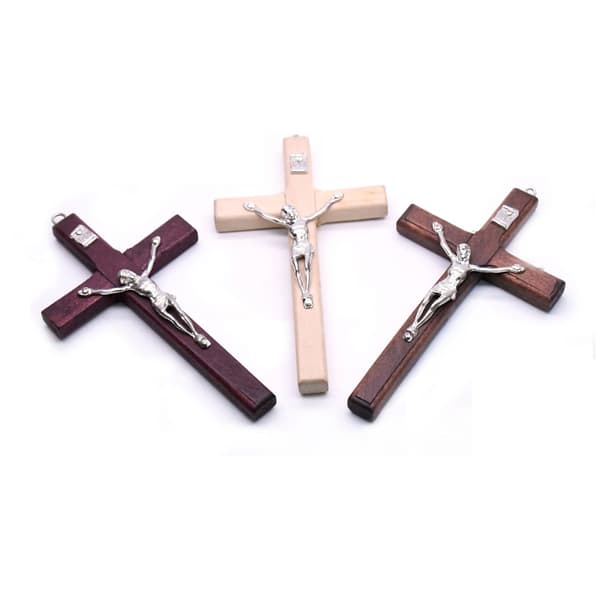 3 tresymboler for religiøs tilbedelse i tre for hjemmedekorasjon