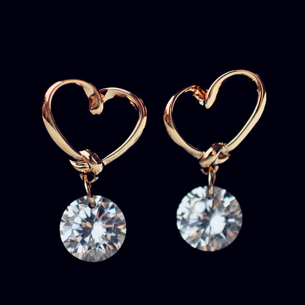 2022 Fashion Love Heart Zircon Örhängen Kvinnor Drop Dangle Ear Ho