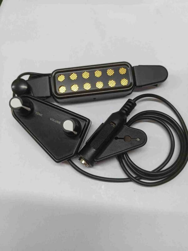 12-hulls gitar pickup med transduser, 3 m kabel og 6,35 mm jack