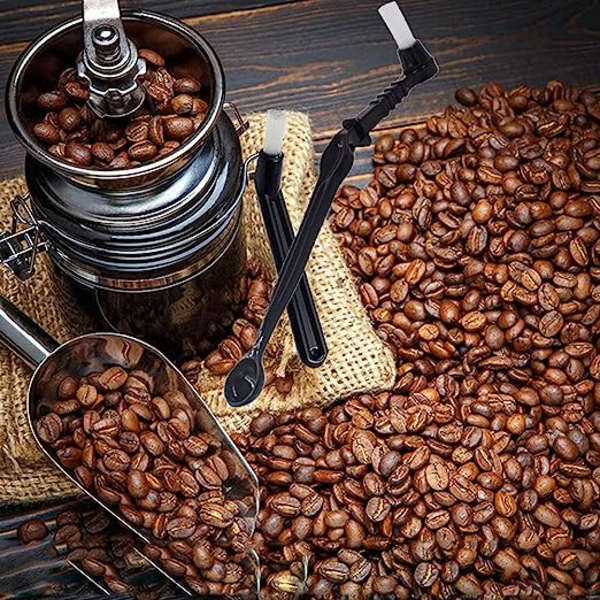 4 kappaleen kahvinpuhdistusharjasarja espressokoneelle