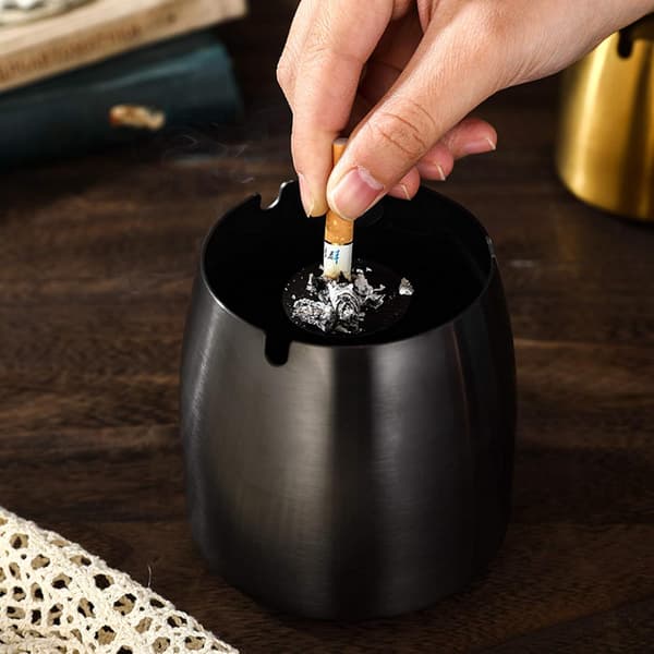 Stor vindskyddad askkopp för cigaretter, vindskyddad askkopp med lock,