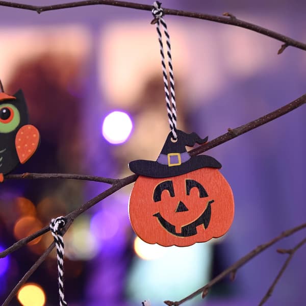 24 dekorative Halloween-trepynt