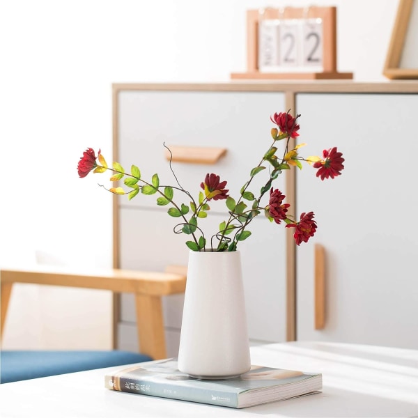 Keramikvas - Blomvas i minimalistisk stil för bordshylla