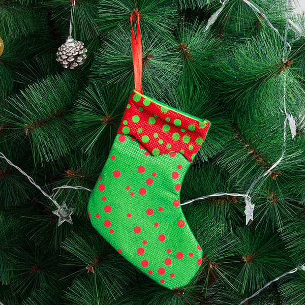 2 st julstrumpor presentpåse röda och gröna prickar liten jul