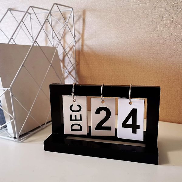 Tretre skrivebordskalender i tre