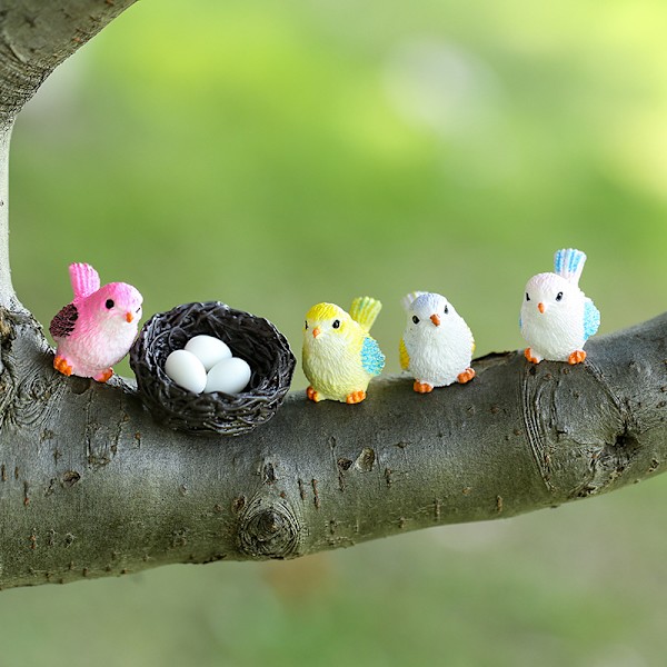 4 kappaleen miniatyyrieläinkoristeiden sarja, miniatyyrinukkekodin sisustus