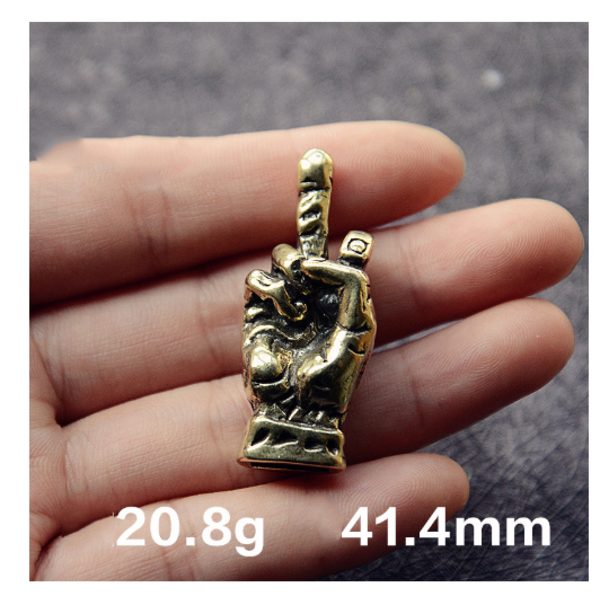 Mässing Figur Mittenfinger Mini Prydnad Liten Skulptur Skrivbord