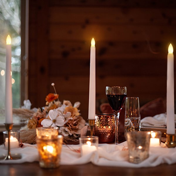 4 Flamlösa avsmalnande ljus med fjärrkontrolltimer och äkta 3D-vekar