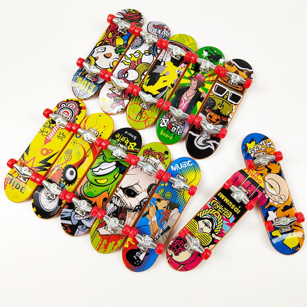 24 st mini fingerboards med 32 utbytbara