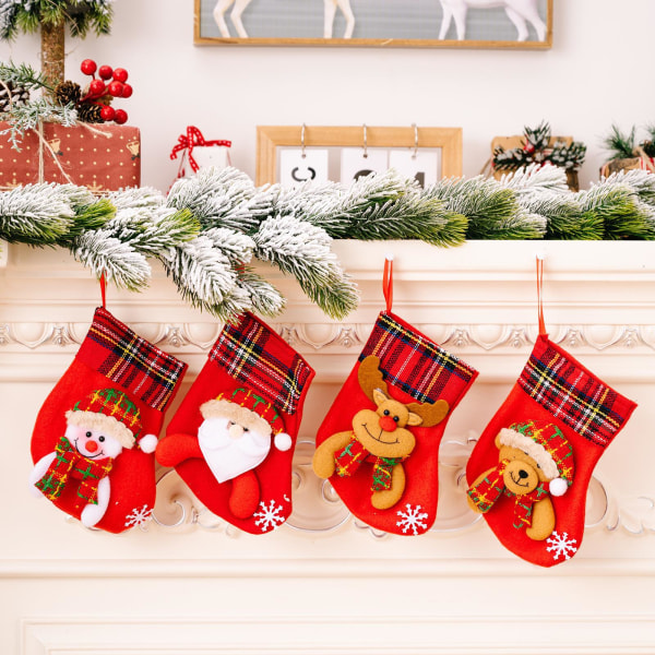 4 stycken minijulstrumpor, julstrumpedekoration, Ch