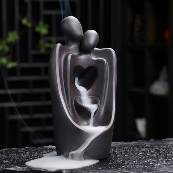 Hjerte til hjerte keramisk tilbakestrøms røkelsebrenner statue, par St