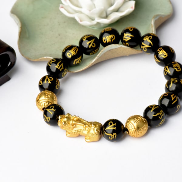 Naturligt svart agatsand guld pixiu-armband med sex ord av t