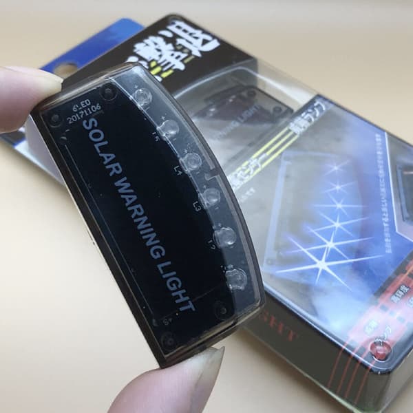 Bilsolcellsdriven LED falsk larm blinkande stöldskyddssäkerhet