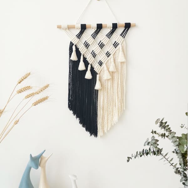 Väggbonad, svartvit väggkonst, liten boho vävd gobeläng