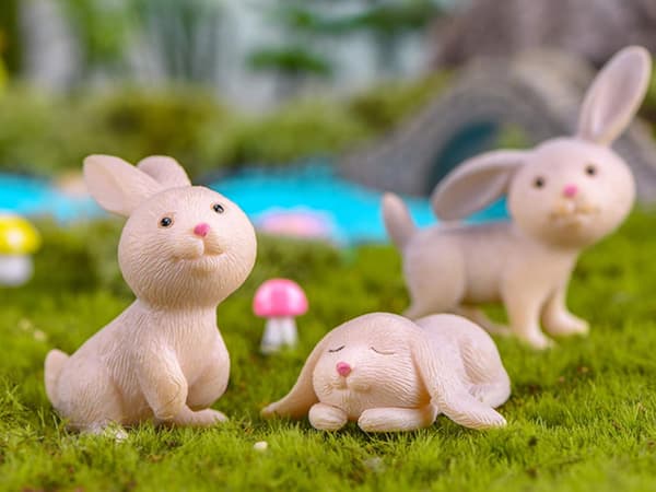 7 söpöä miniatyyrikuningasfiguuria Eläinhahmoja Lelulelu