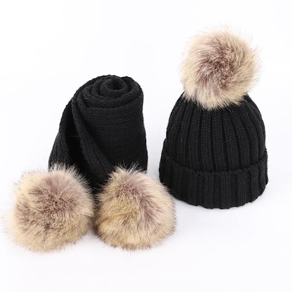 Hatt og skjerfsett for barn, vinterstrikket lue og langt skjerfsett med falsk pels pom poms - svart