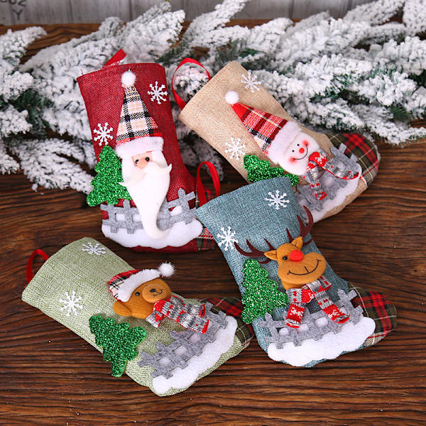 4 stk. julepynt julemand sokker gingham dukke bu