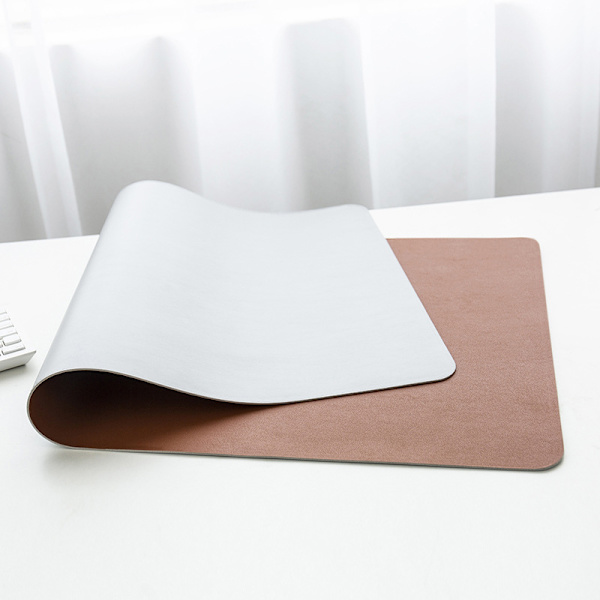 PU-läder skrivbordsmatta, utökad musmatta, vattentät skrivbordsunderlägg, ultratunn stor laptop tangentbordsmatta (brun + grå), dubbelsidig 100*50cm