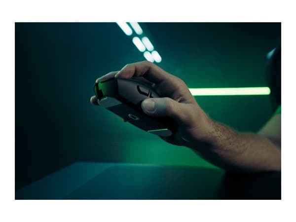Razer DeathAdder V4 Pro Optisk trådlös Kablet svart