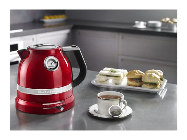 KitchenAid Elkedel 1.5liter 2.4kW Äblekärlighedsröd