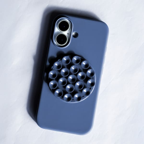 Silikonskal med sugpropp för iPhone 16 Pro Max blå