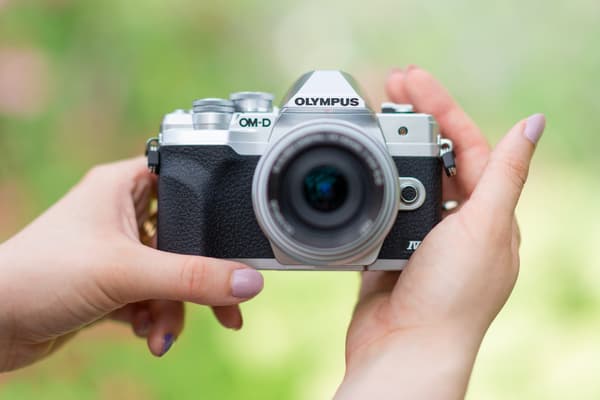 Olympus OM-D E-M10 Mark IV 20.3Megapixel svart Digitalkamera