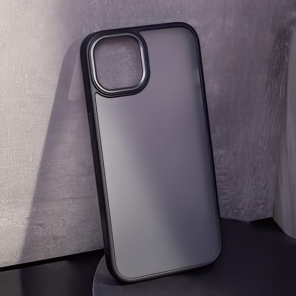 Satin Matt skal för iPhone 15 Plus svart