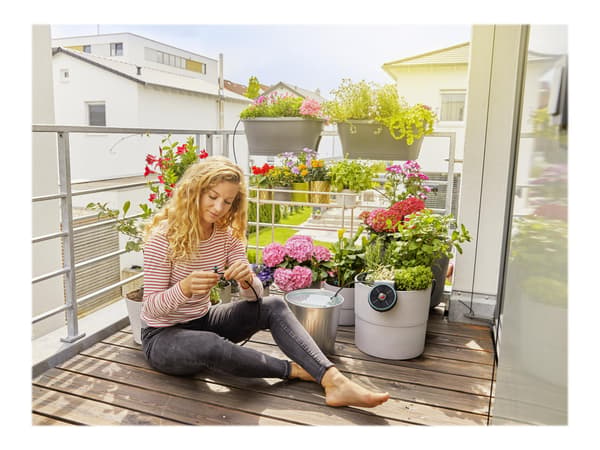 Gardena AquaBloom Solar-powered irrigation set