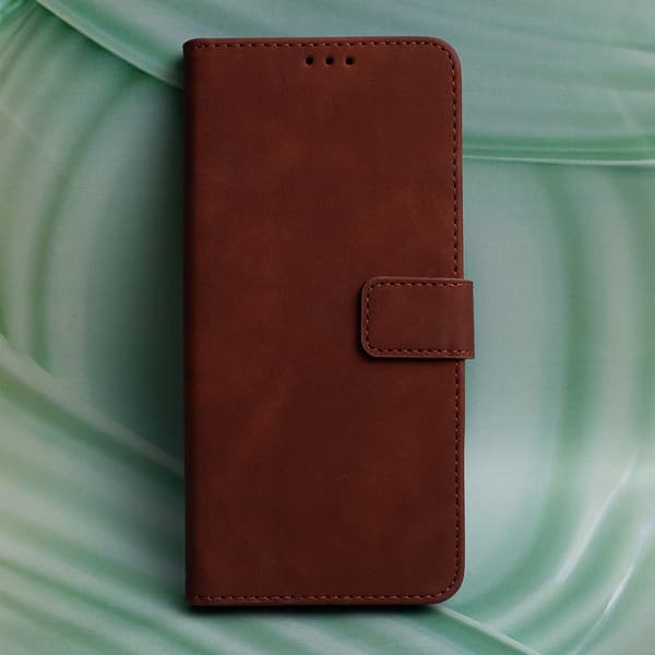 Smart Velvet-fodral för iPhone 16e / 17e brun