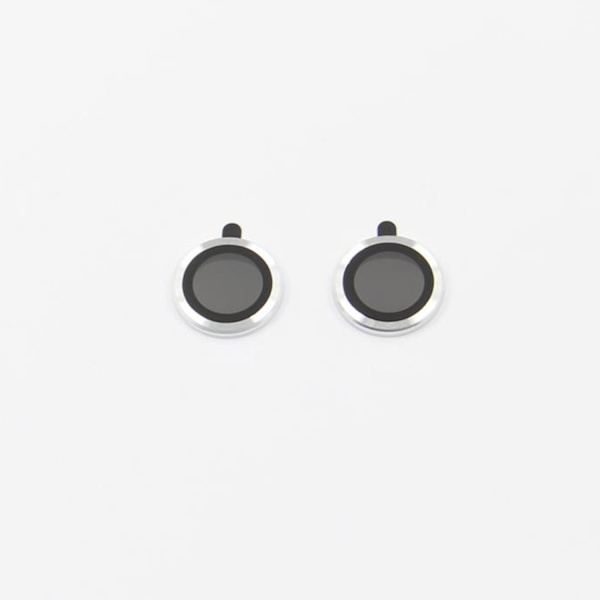 Set med linsskydd i glas för iPhone 17 silver