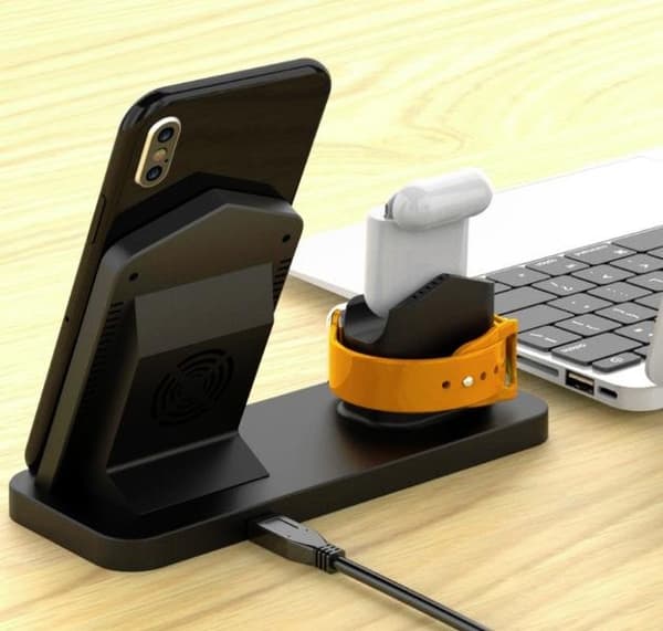 3-IN-1 TRÅDLÖS LADDARE DOCKING STATION