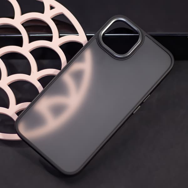 Satin Matt skal för iPhone 15 Plus svart