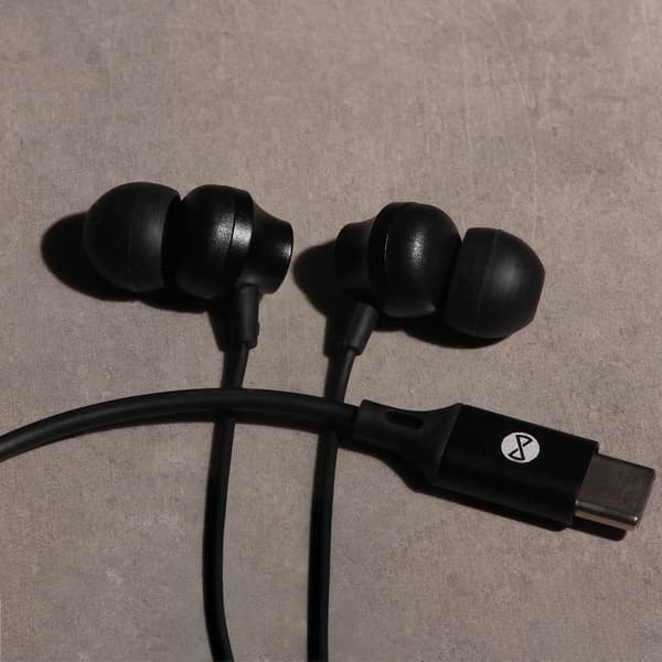 Forever trådbundna hörlurar EP-02 USB-C svarta
