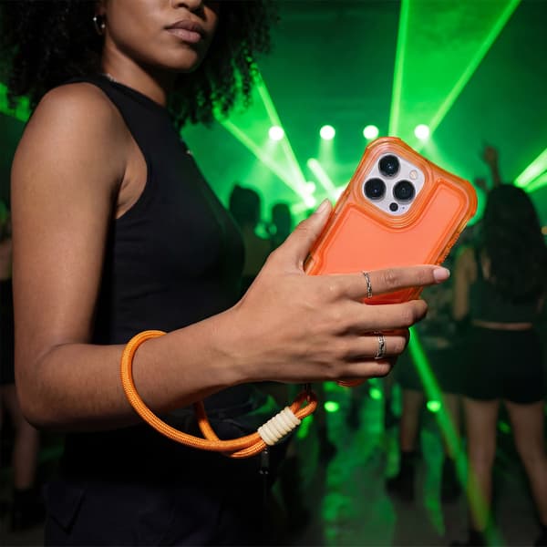 Safepop skal med rem för iPhone 11 orange
