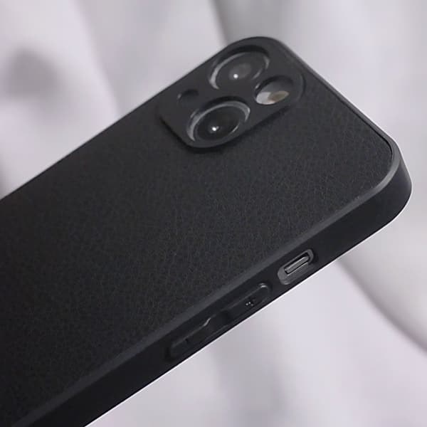 svart silikon fodral för iPhone 12 6,1" svart