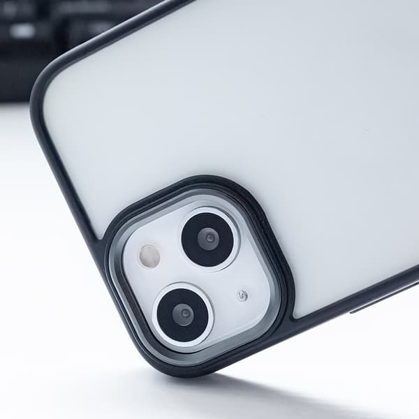 Satin Matt skal för iPhone 15 Plus svart