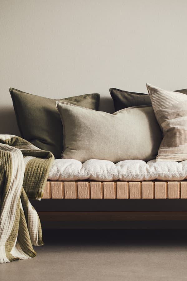 HM Back Pillow