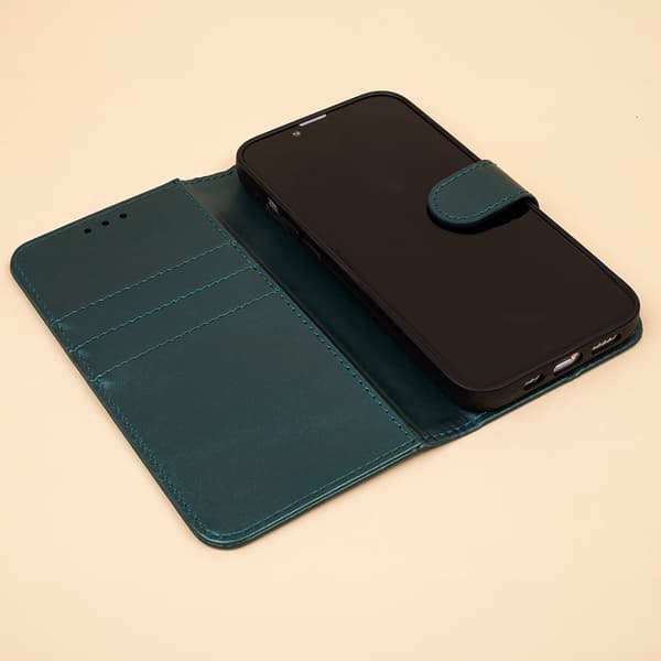 Smart Classic fodral för iPhone 16e / 17e mörkgrön