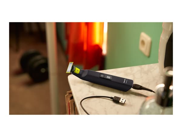 Philips OneBlade Pro 360 QP6542/15 Trimmer svart svart