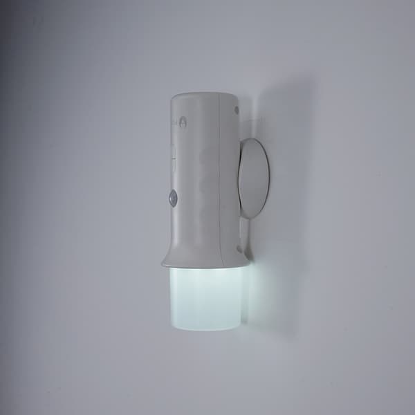 Garderobs LED-lampa FLC-03 PIR 3xAAA Forever Light